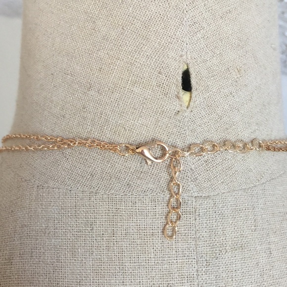 New!! Black & gold dbl layered necklace - Picture 3 of 3