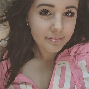 Meet your Posher, Mikayla