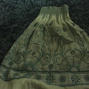 It's a two in one! A skirt or a dress!