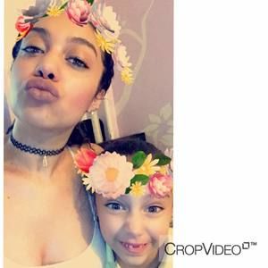 Meet your Posher, Crystal