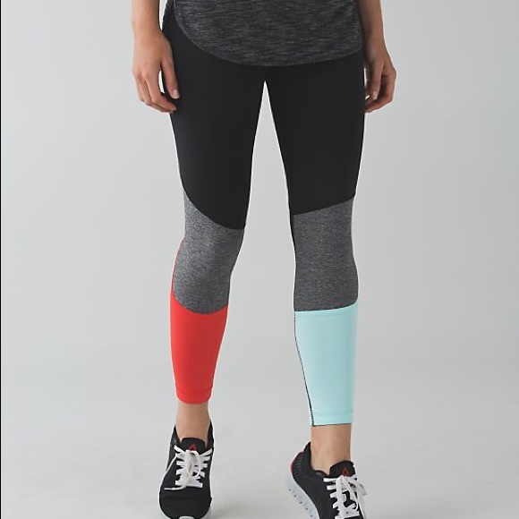 lululemon athletica Other - Lululemon Pedal to the Medal 7/8 Tight. Sz4