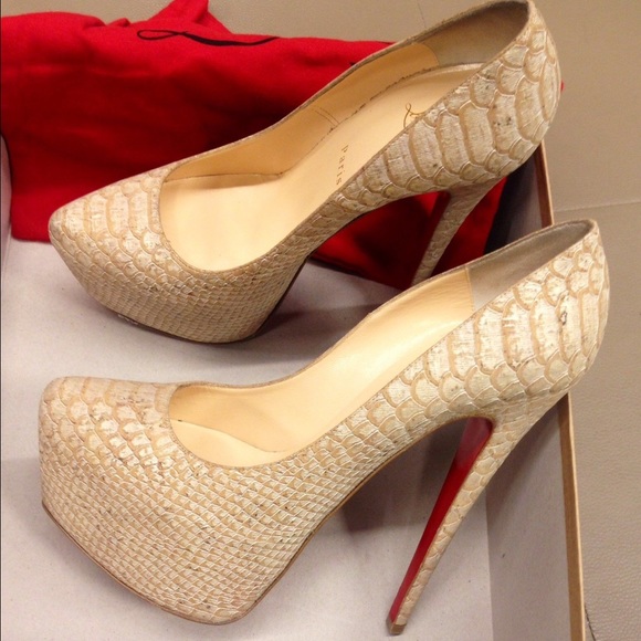Louboutin Cork Python Daffodile - Picture 2 of 3
