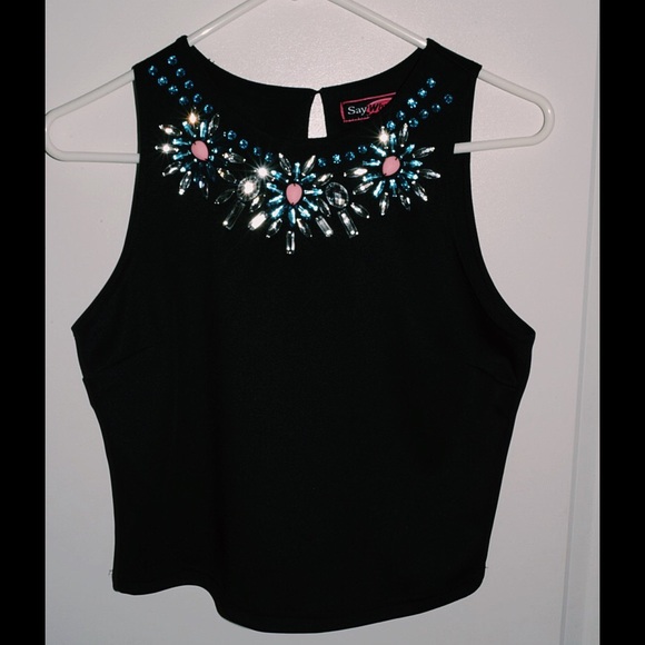 Studded black crop top //