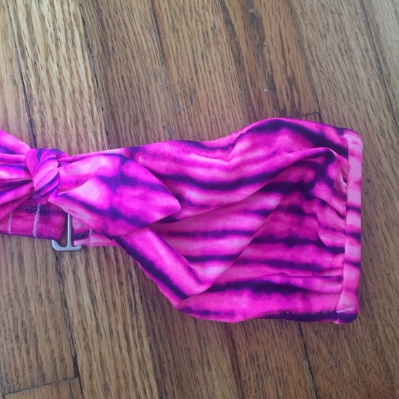 Victoria Secret Bikini Top - Picture 3 of 3