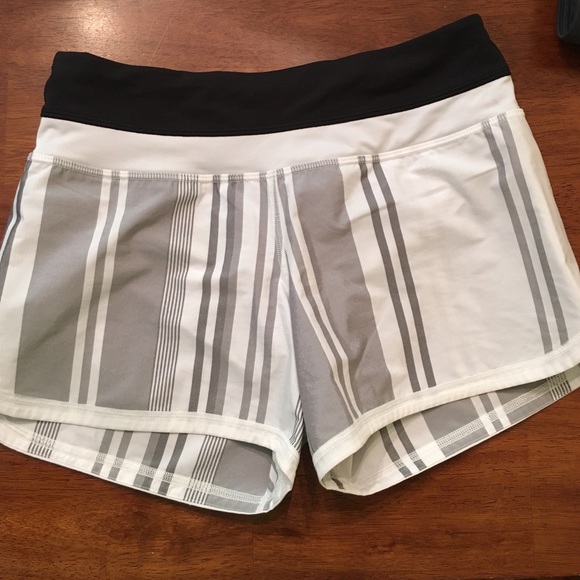 DO NOT BUY-holding       Lululemon