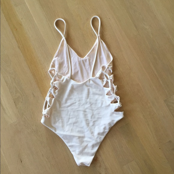 Acacia Florence One Piece - Picture 2 of 3