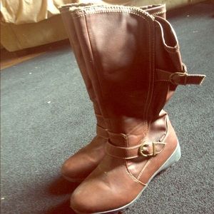 Nice brown winter boots