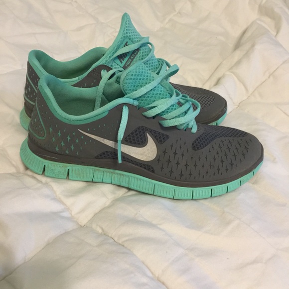 Size 7 Nike 4.0