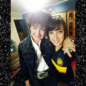 Meet your Posher, Lauren