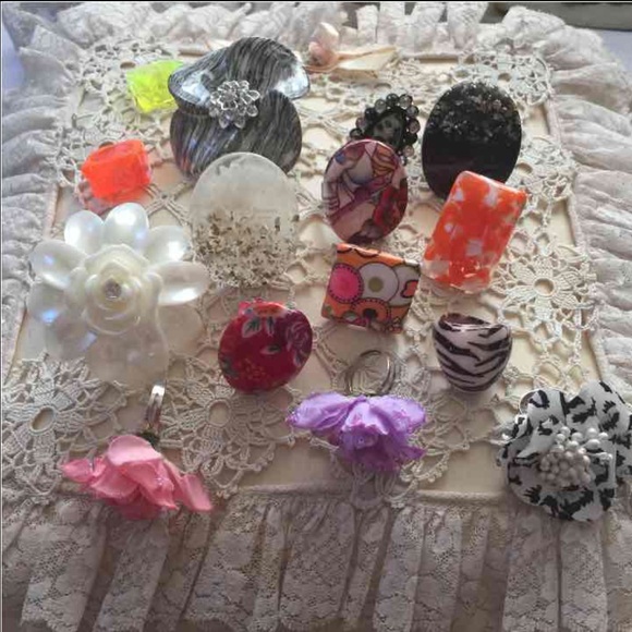 Beautiful rings set of 15 all are new adjustable