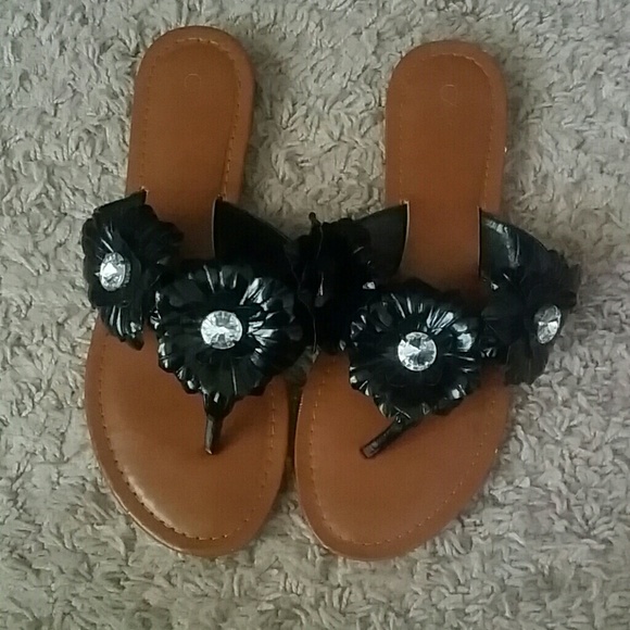 ❌❌Black foral sandals❌❌ SOLD