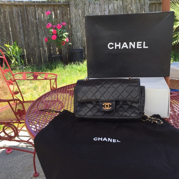 Chanel vintage handbag