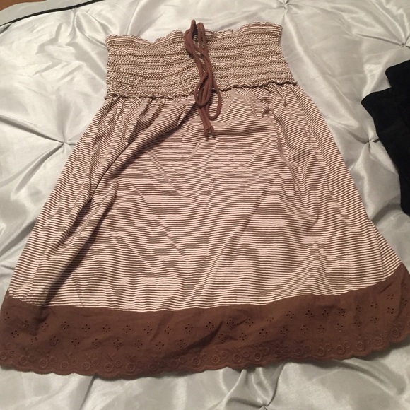 Brown and white tube top