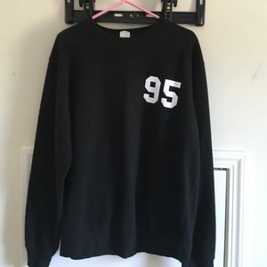 5SOS sweater
