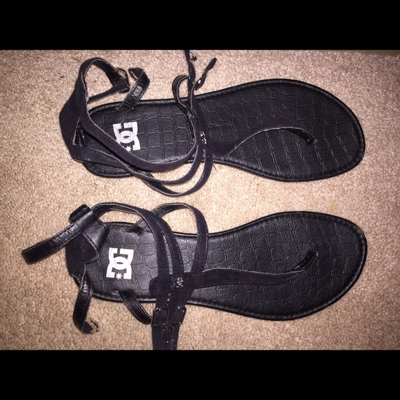 Black sandals!