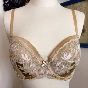 Victoria's Secret 34DD Bra