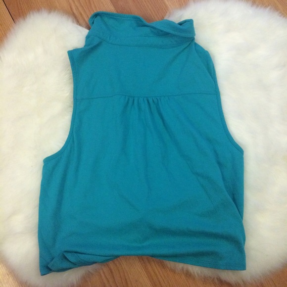 Button down tie top - Picture 3 of 4