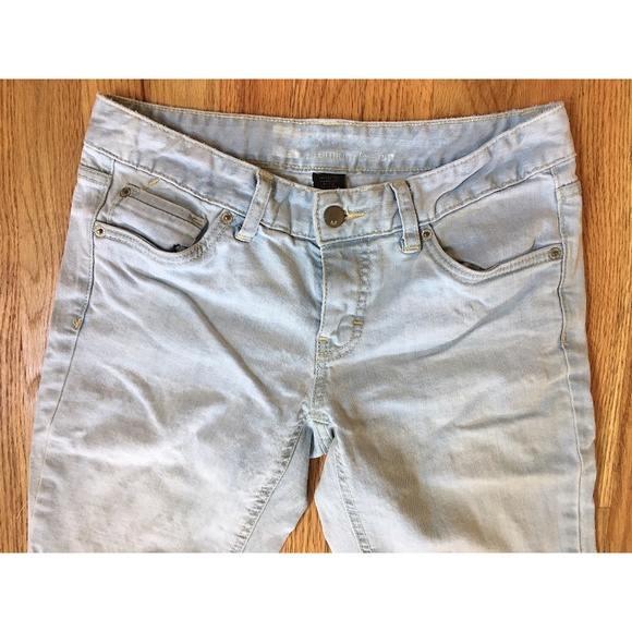 White Washed Straight Leg Denim Jean - Picture 3 of 5