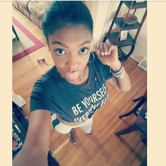 Meet your Posher, Yameenah - Picture 2 of 2