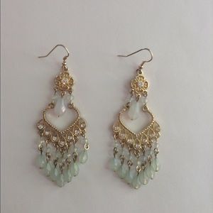 NWOT 2 pairs of earrings