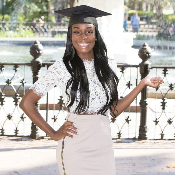 Meet your Posher, Desiree