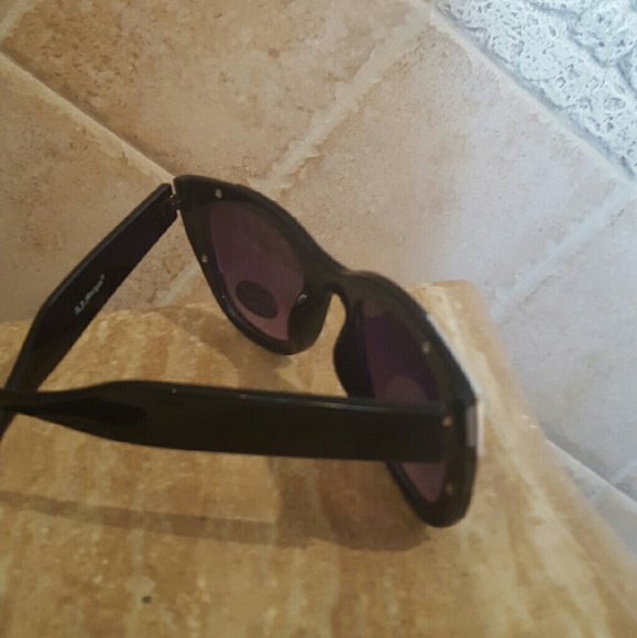 Aj Morgan Sunglasses. - image 4