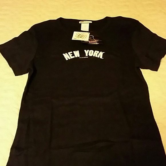 Womens ny Yankee fitted tshirt