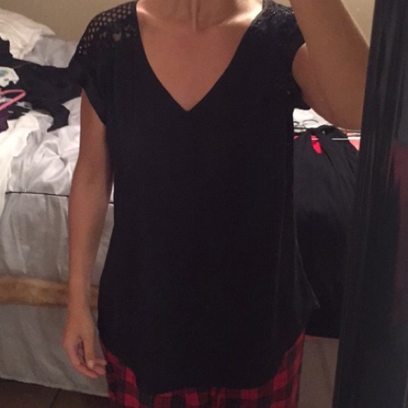 V neck express top