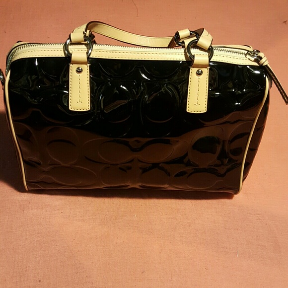 COACH SATCHEL - Picture 3 of 4