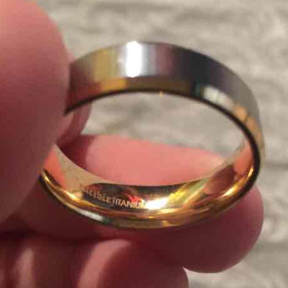 Men's Wedding Band