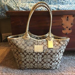 Coach Signature Bleecker Tote