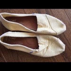Toms shoes