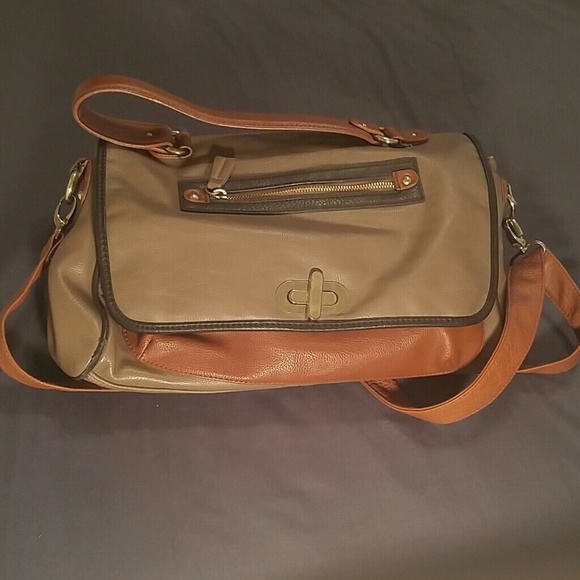Steve Madden messenger bag
