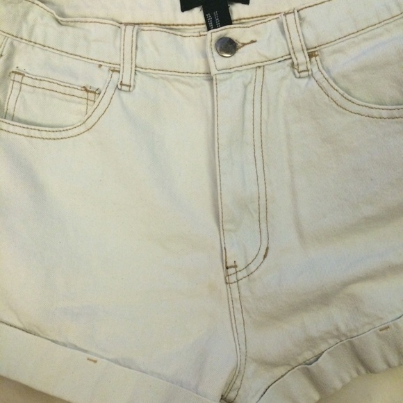 High waisted shorts - Picture 2 of 4