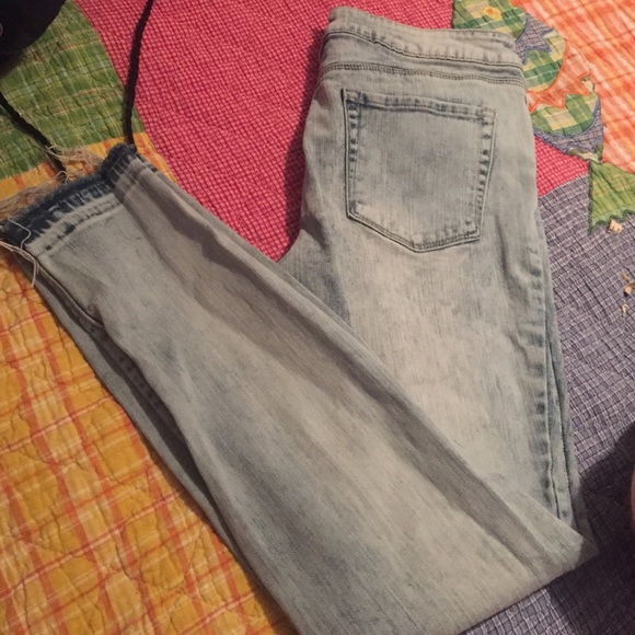 👖BullHead Mid Rise Skinniest Ankle jeans!👖