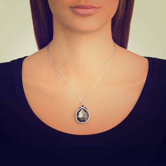 Swarovski sage pendant necklace