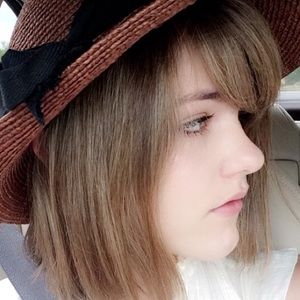 Meet your Posher, Kaylin