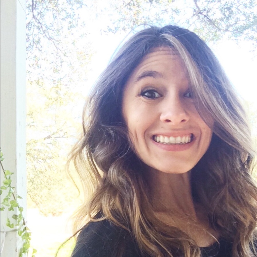 Meet your Posher, Ayla