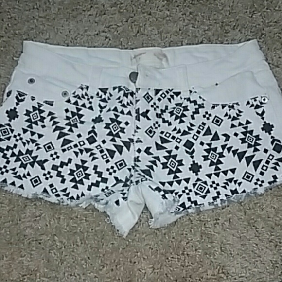 Aztec print short shorts