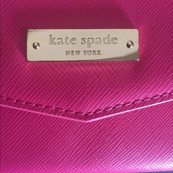 kate spade new york - Saffiano Wristlet - Picture 5 of 6
