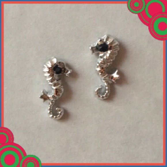 NEW Small Silver Seahorse Earrings