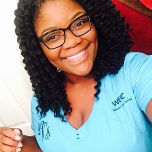 Meet your Posher, Danielle