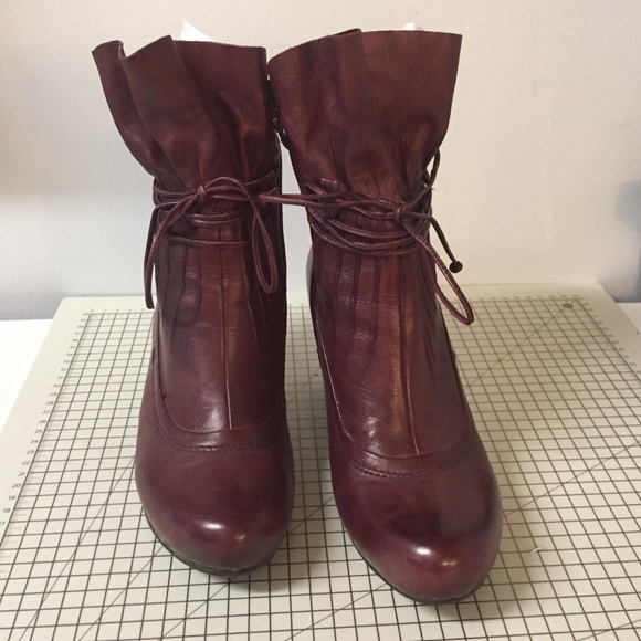 Earthies booties