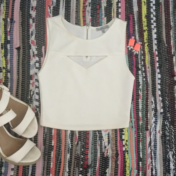 ON HOLD**White Cutout Crop Top
