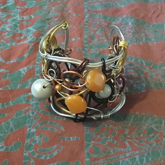 Handmade wire and stones bracelet. - Picture 4 of 4