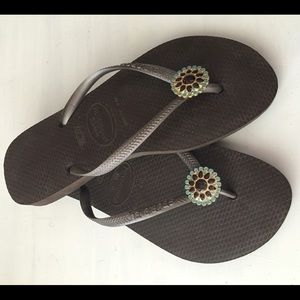 Cute Brown Havaianas Size 7