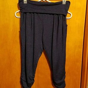 Extremely soft navy blue yoga capris! Size Medium!