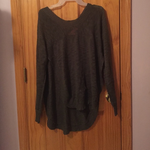 🐢Green sweater with open sides!!🐢