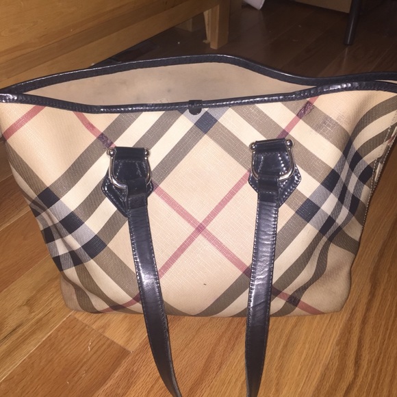 Burberry Tote!