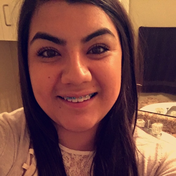 Meet your Posher, Jessica